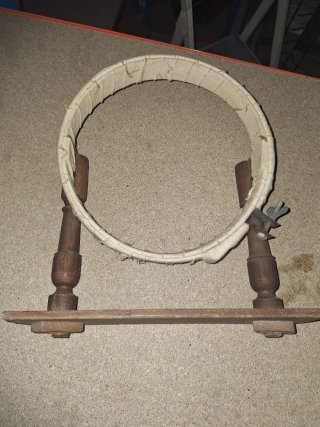 Utensilio de costura antiguo