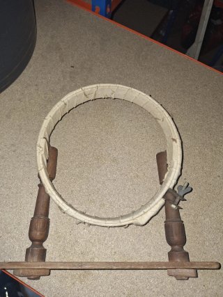 Utensilio de costura antiguo