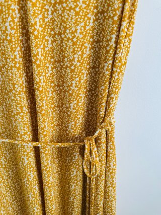 Vestido floral Mango Talla XS