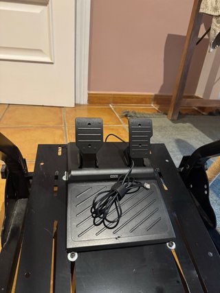 Volante Hori PS5/PS4 + Soporte