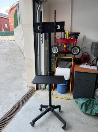 Soporte TV Móvil 23-60 con Ruedas