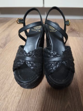 Sandalias Unisa Negras Rafia. Se han usado una vez