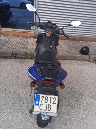 Yamaha aerox 100