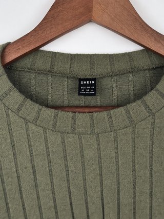 Top corto canalé verde SHEIN talla M