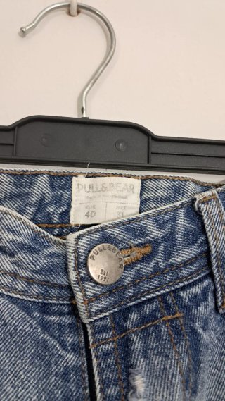 Vaqueros Cortos Rotos Azul Claro de Pull & Bear