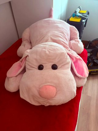 Peluche perro rosa gigante