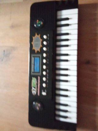 Piano y 2 Guitarras Electrónicas Infantiles