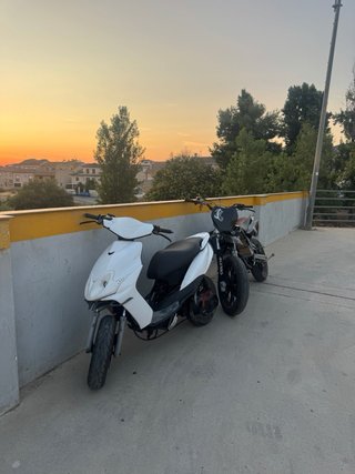 Yamaha Jog RR Blanca