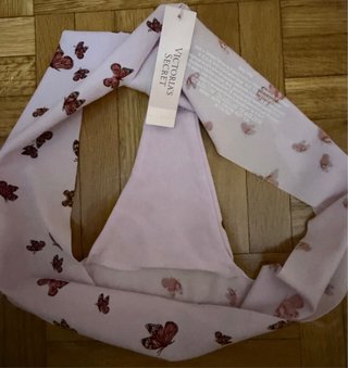 Tanga rosa con estampado de mariposas Tallas: M y