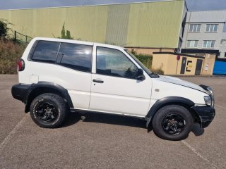 Nissan Terrano II 2000
