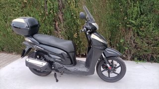 Honda SH 300i Negra
