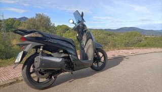 Honda SH 300i Negra