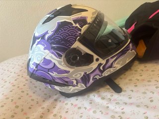 2 Combos de Moto (Hombre y Mujer) – Cascos + Chaqu