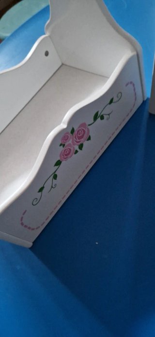 Sillita y vestidor bebe de juguete