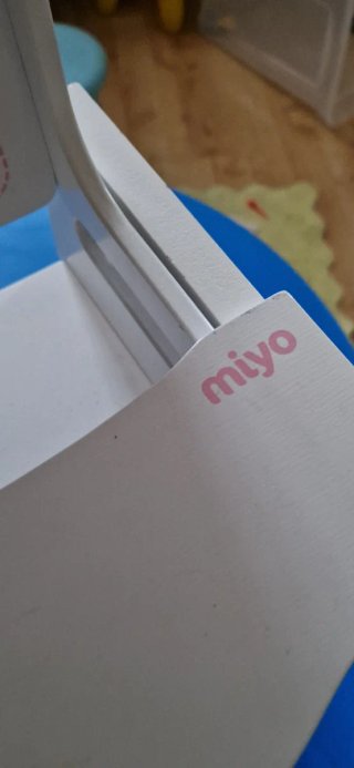 Sillita y vestidor bebe de juguete