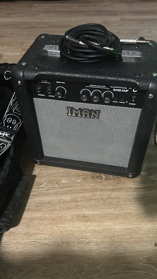 Bajo Ibanez y Amplificador Iman