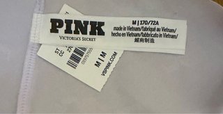 Tanga Pink con estampado dorado