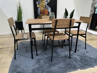 MESA CON 4 SILLAS