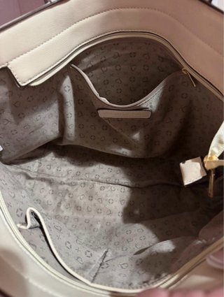 Borsa Beige con Dettagli Oro