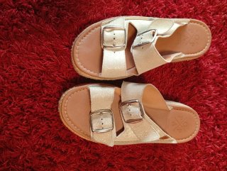 Sandalias esparto beige brillo