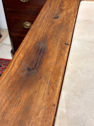 Mesa antigua de Bistró