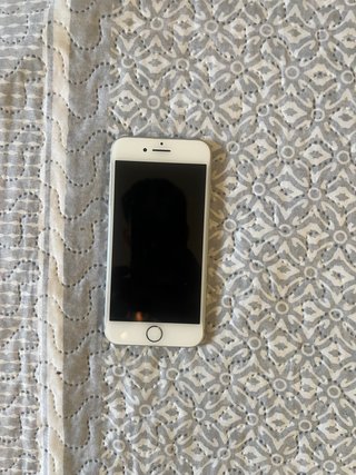 iPhone 7 32GB Plata y 100%