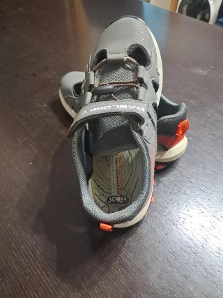 Sandalias Pablosky niño Talla 36.Es un 36 grande.