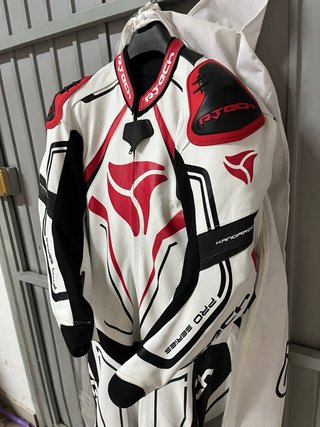 Mono de moto R-TECH 1 PC Talla L “NUEVO”