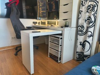 Escritorio MALM IKEA con tablero extraíble