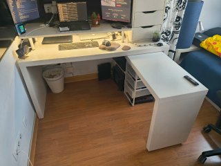 Escritorio MALM IKEA con tablero extraíble