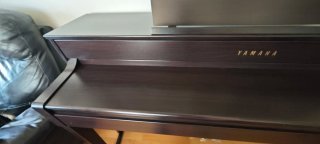 Piano Digital Yamaha Clavinova CLP-575R