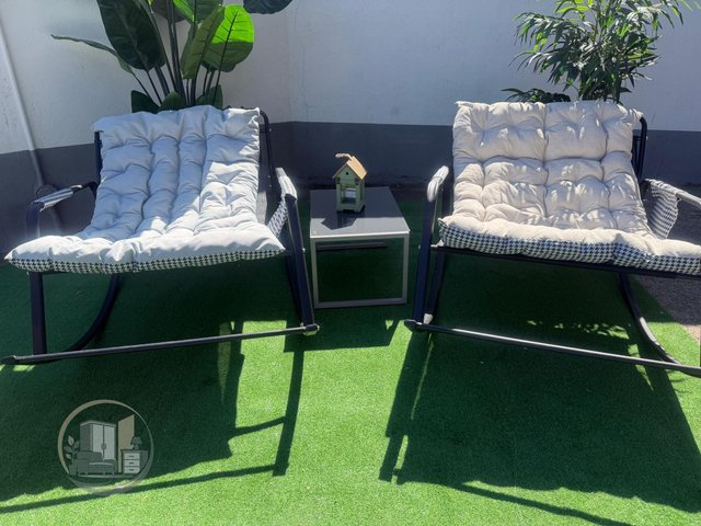 Nueva Silla Mecedora Tumbona Beige.