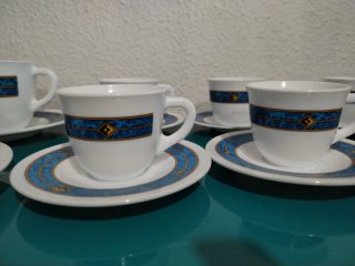 Juego de tazas de desayuno y café