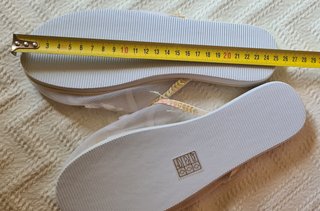 Sandalias blancas flores doradas lentejuelas 38