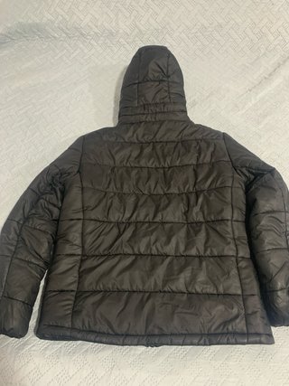 2 Chaquetas acolchadas negras con  capucha