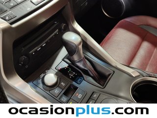 Lexus NX 300h F Sport 4WD + Navibox 145 kW (197 CV)