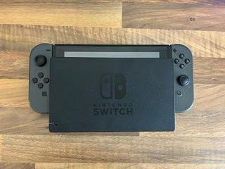 Nintendo Switch Negra y Gris
