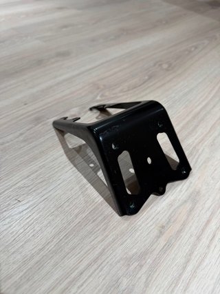 Portamatriculas MT09 2025