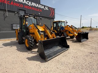 Retroexcavadora Mixta Compacta JCB 3CX
