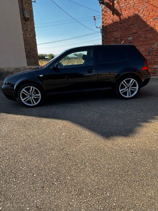 Volkswagen Golf 2003