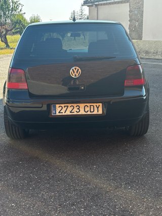 Volkswagen Golf 2003
