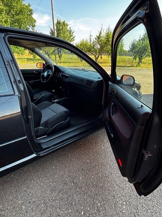 Volkswagen Golf 2003