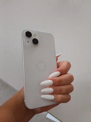 iPhone 14 Plata - Muy Buen Estado