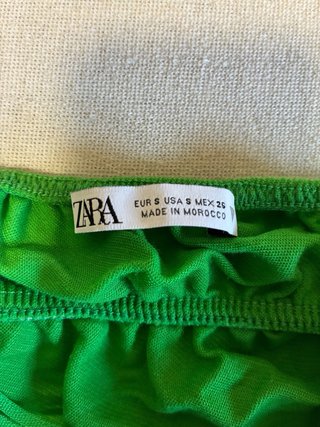 Top Zara verde con tirantes