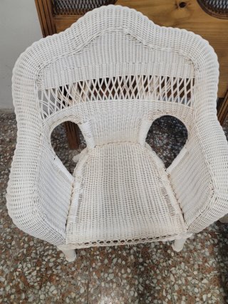 Mesa y 4 sillas de jardín