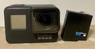 GoPro Hero 7 Black con accessori
