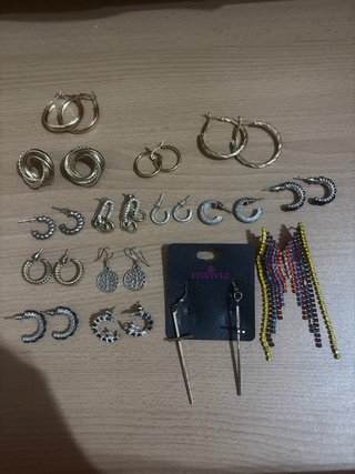 15 paia orecchini misti oro e argento