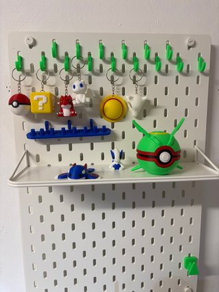 Llaveros varios y figuras Pokemon