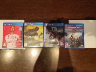 Lote 4 Juegos PS4: FIFA 20, Dark Souls III, Jedi F