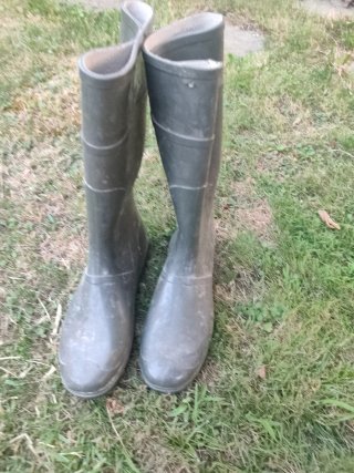 Botas de agua verdes usas una vez talla 44